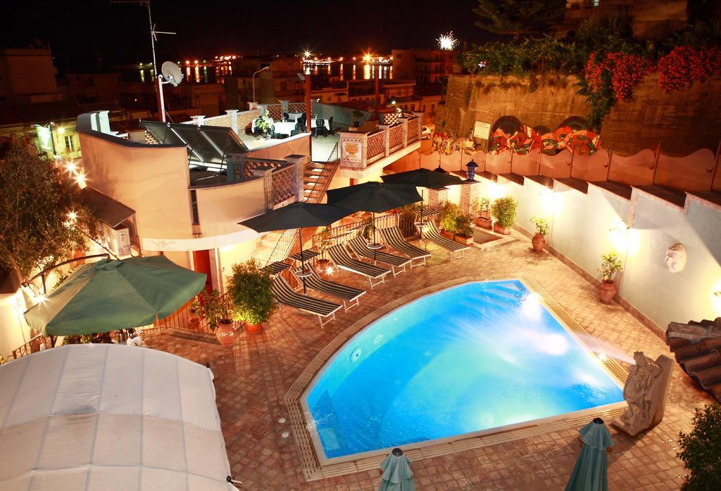 Villa Cristina Giardini Naxos Bagian luar foto