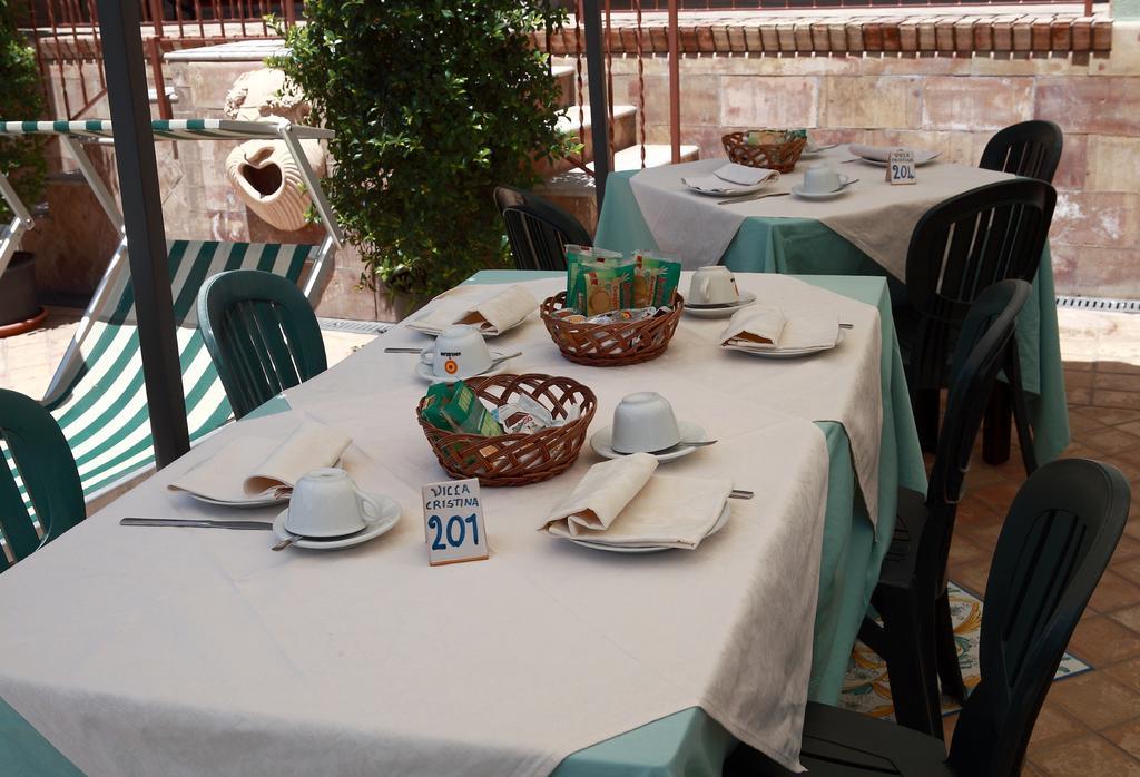 Villa Cristina Giardini Naxos Bagian luar foto