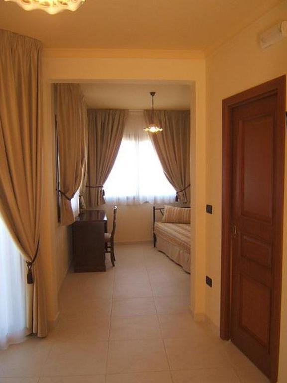 Villa Cristina Giardini Naxos Bagian luar foto