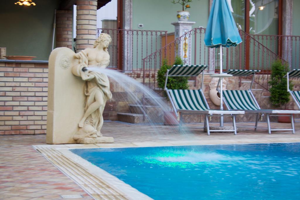 Villa Cristina Giardini Naxos Bagian luar foto